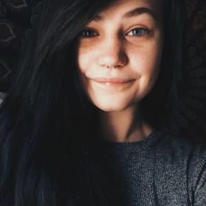 Meet your Posher, Juliann